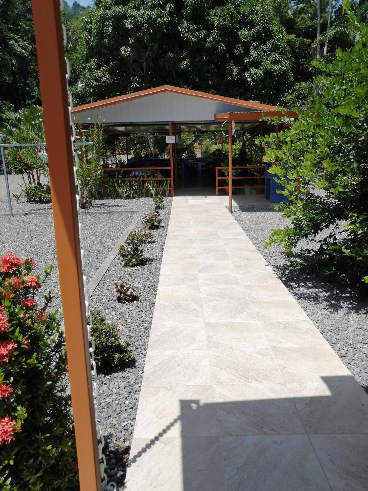 Puerto Vargas Lodge 까위따 외부 사진